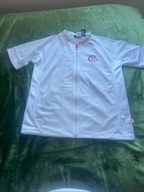 ASPHALT  LEGEND White Short-Sleeve Zip Front Shirt with red Accents EUC VTG SZ M